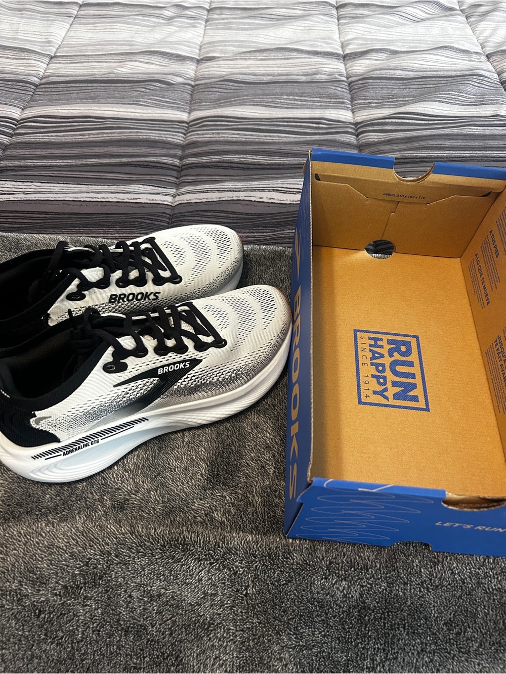 Brooks Women’s White and Black Running Sneakers